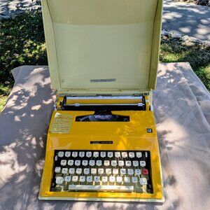 Vintage Montgomery Wards 1970's typewriter.